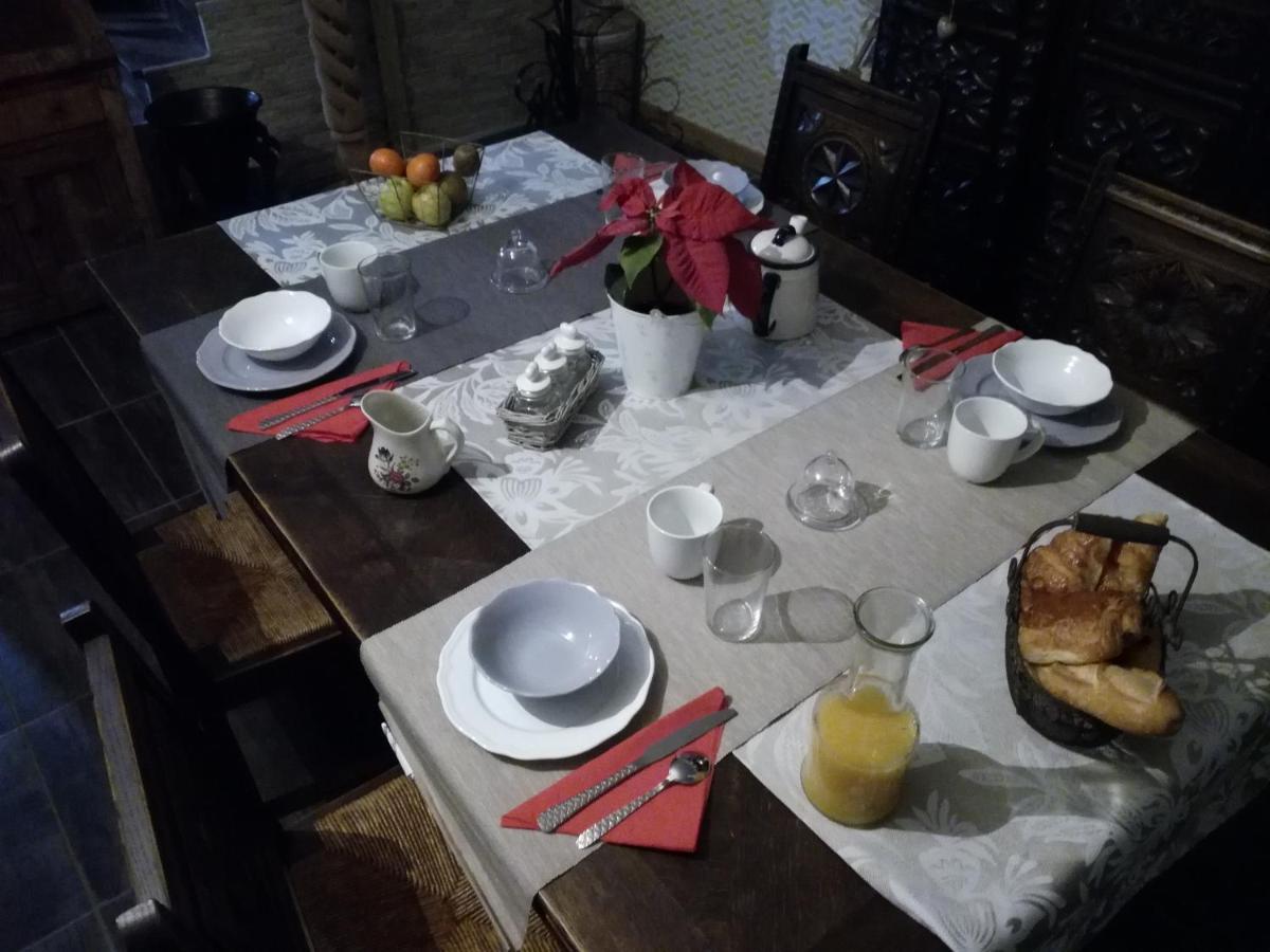 Mauzé-sur-le-Mignon Chez Lorette מראה חיצוני תמונה